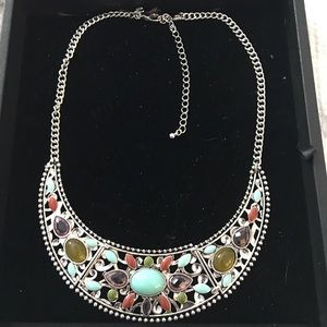 Collar necklace with 4” extension